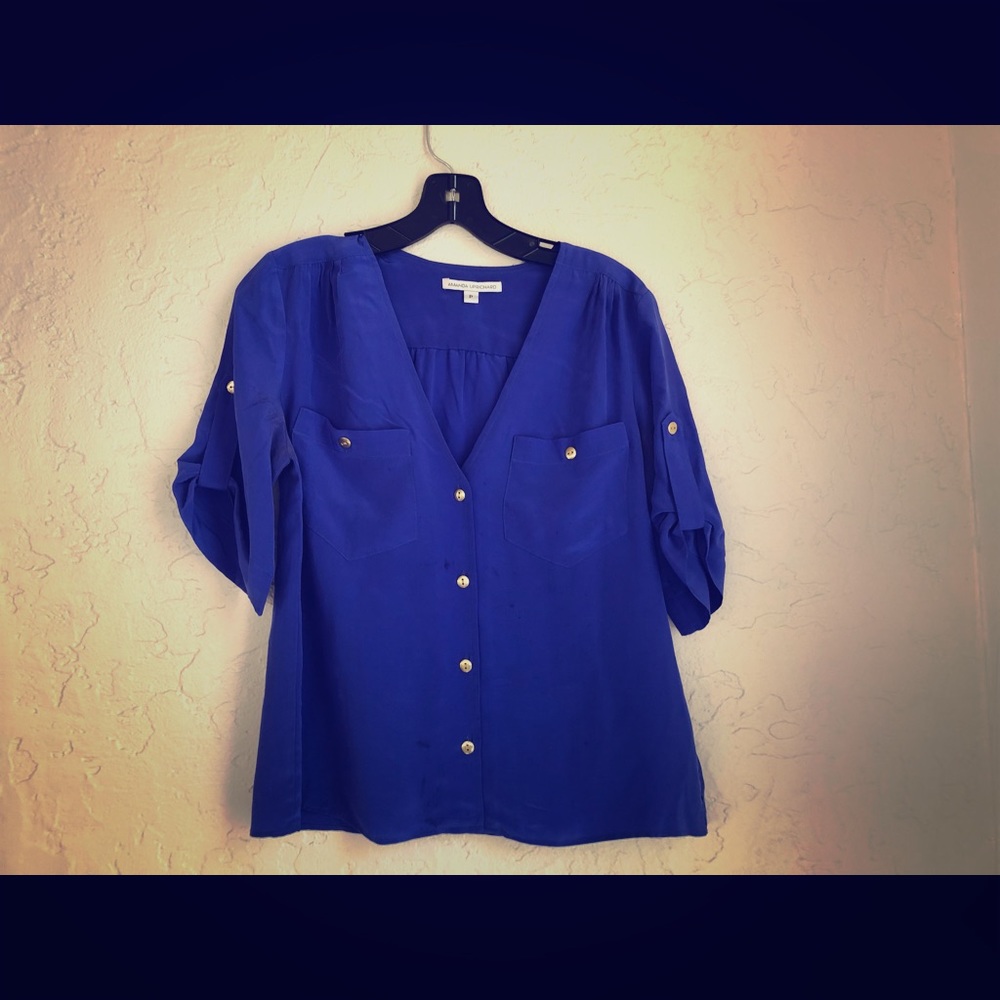 Gorgeous shortsleeved blouse